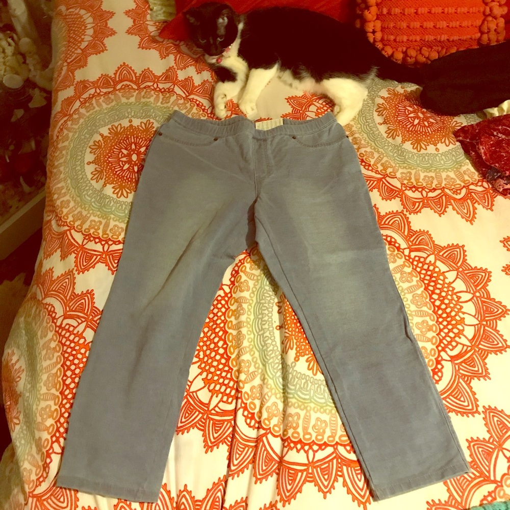 BRAND NEW JEGGINGS